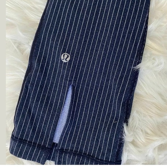 Lululemon Gather and Grow Crop Pinstripe sz 2 - Picture 3 of 4